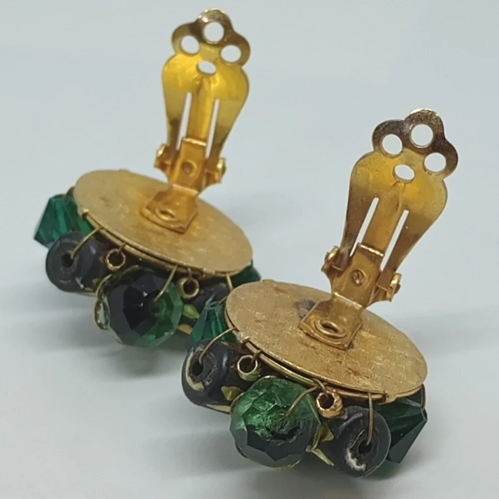 * vintage green & gold glass bead cluster clip on earrings